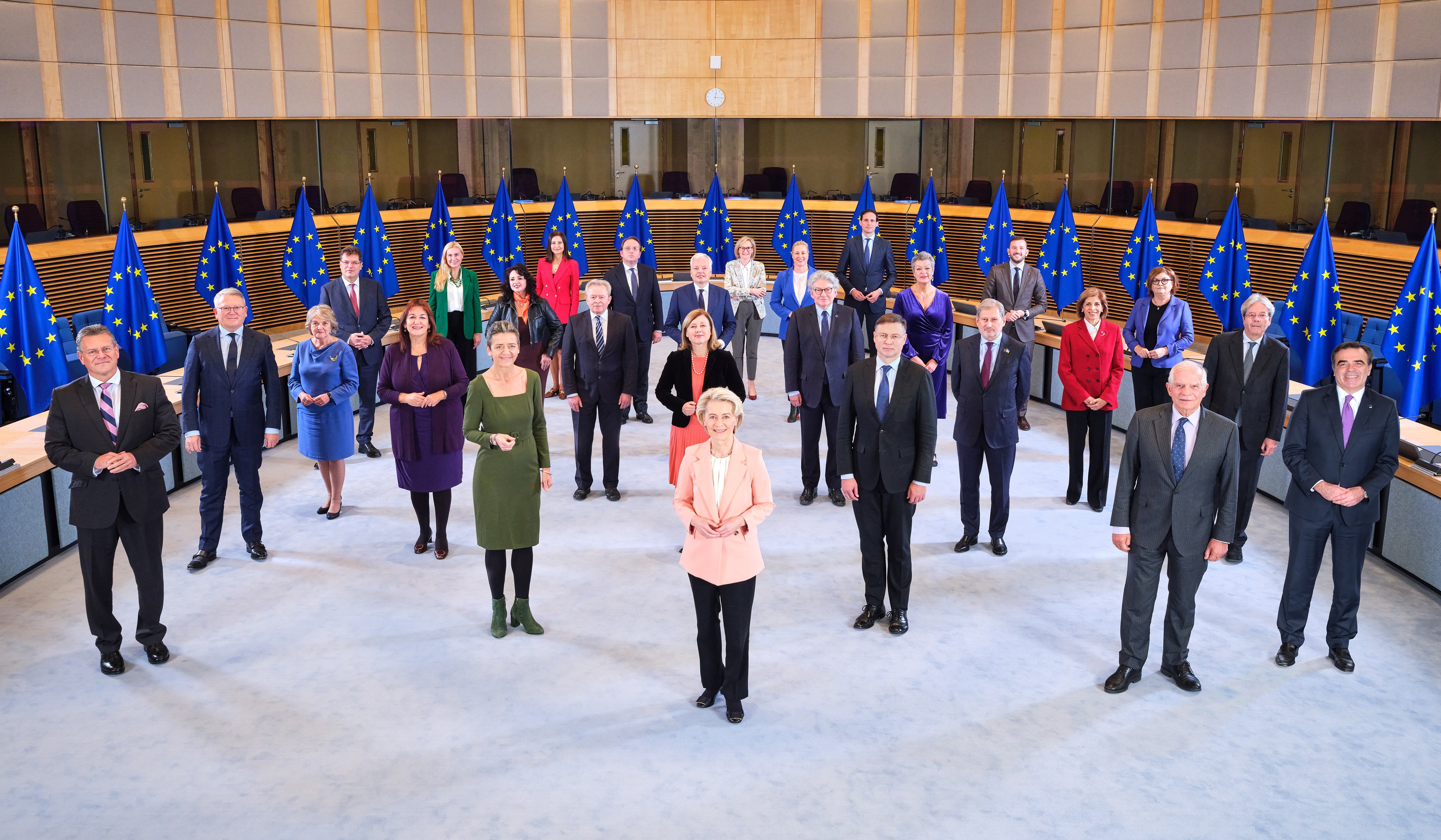 Le collège des commissaires en novembre 2023 : une chose est sûre, Ursula von der Leyen sera sur la prochaine photo © Commission européenne