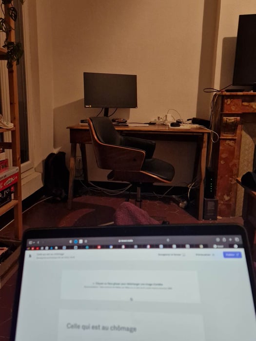 Détente dans le canap
