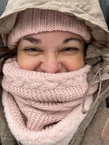 Selfie sous la pluie des fjords par Delphine Lambert