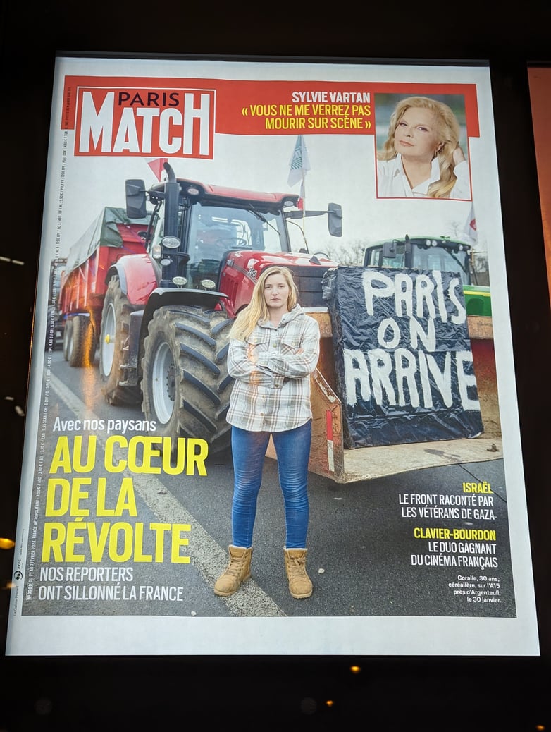 Couverture de Paris Match : une agricultrice pour incarner "la révolte des paysans"