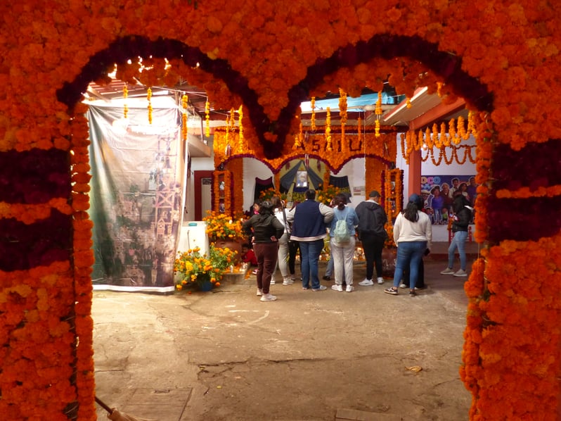 Entrada de la casa Coco - Santa Fe de la Laguna, Michoacán