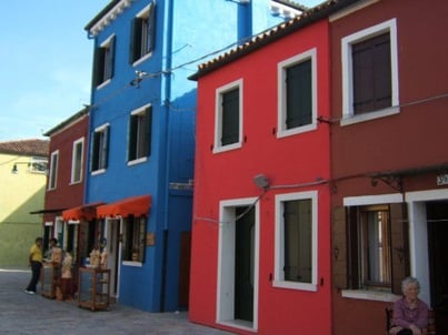 La bonne idée : mettre de la couleur dans nos villes ... comme à Burano - Photo de 2008