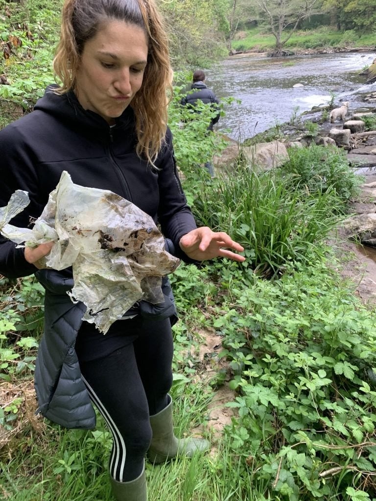 Lénaïg Corson au bord de Léguer en Bretagne (Ecolosport)