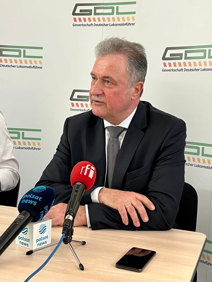 le président du syndicat GdL lors d'une rencontre avec l'association de la presse étrangère