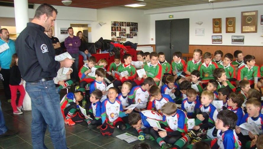 Intervention de Sébastien Boueilh dans une école de rugby
