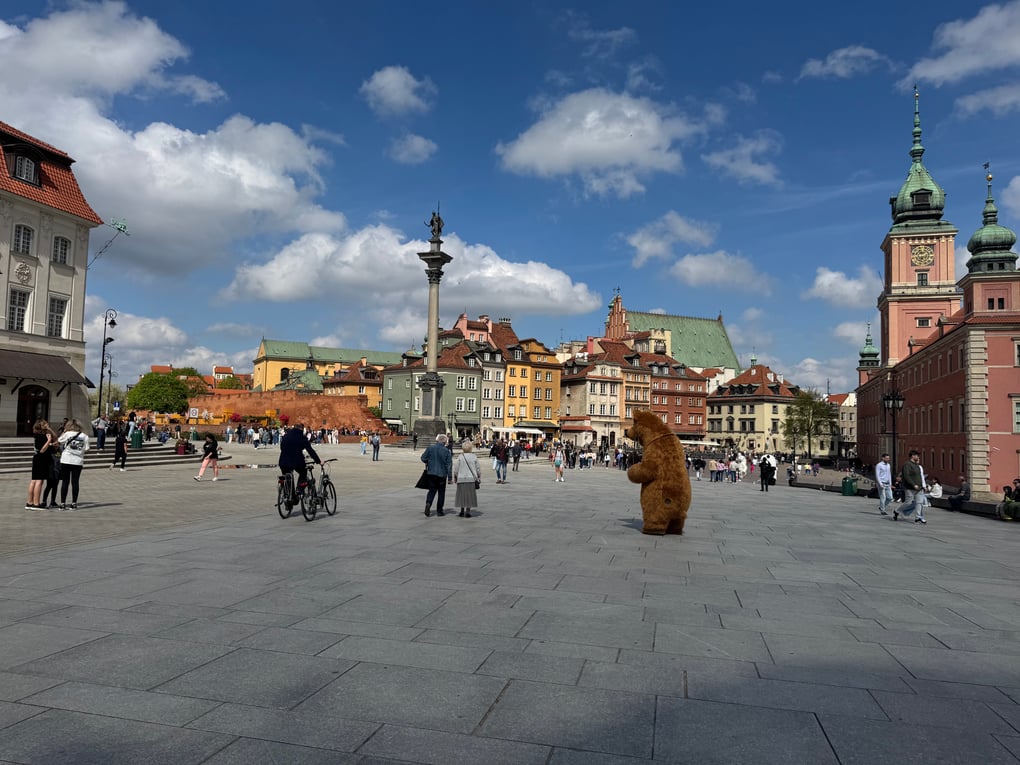 Plac Zamkowy (place du Château) dans la vieille ville de Varsovie ©Kilian Bigogne 