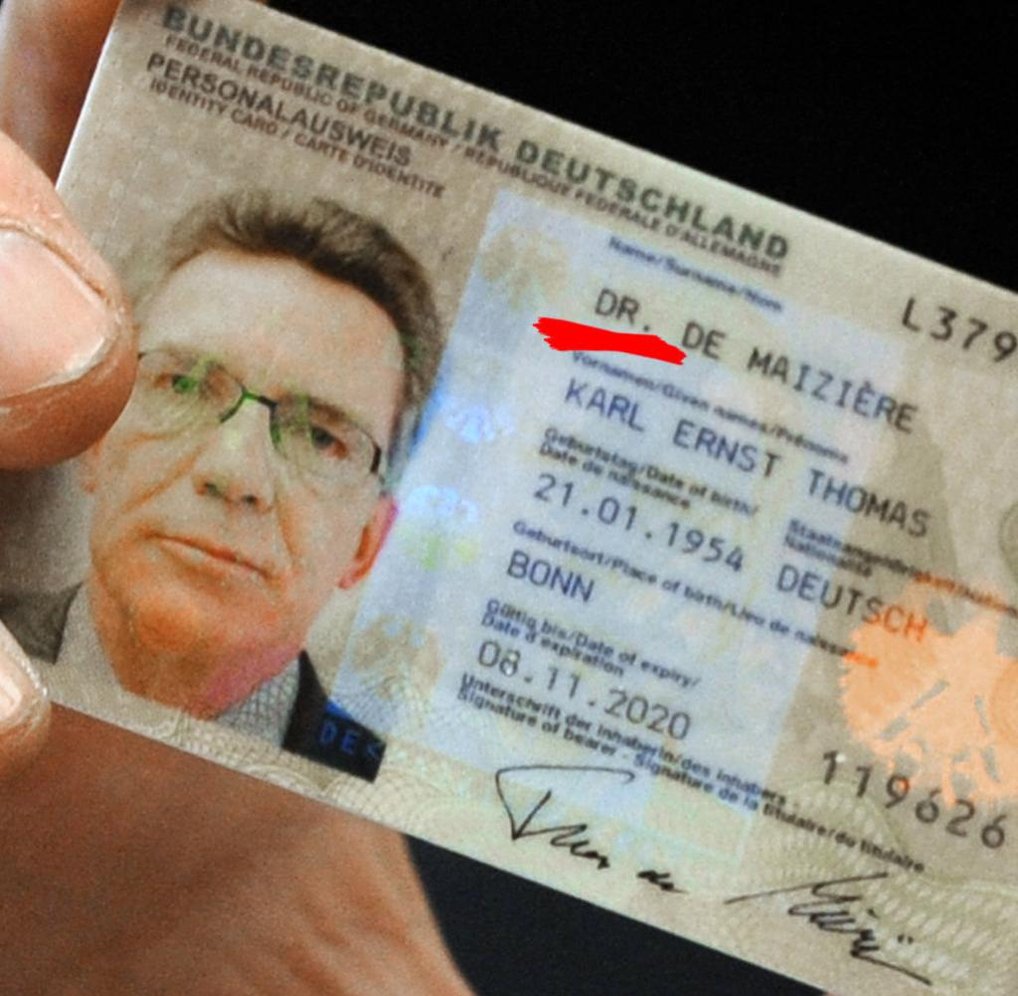 Ici la carte d'identité de l'ancien ministre CDU Thomas de Maizière