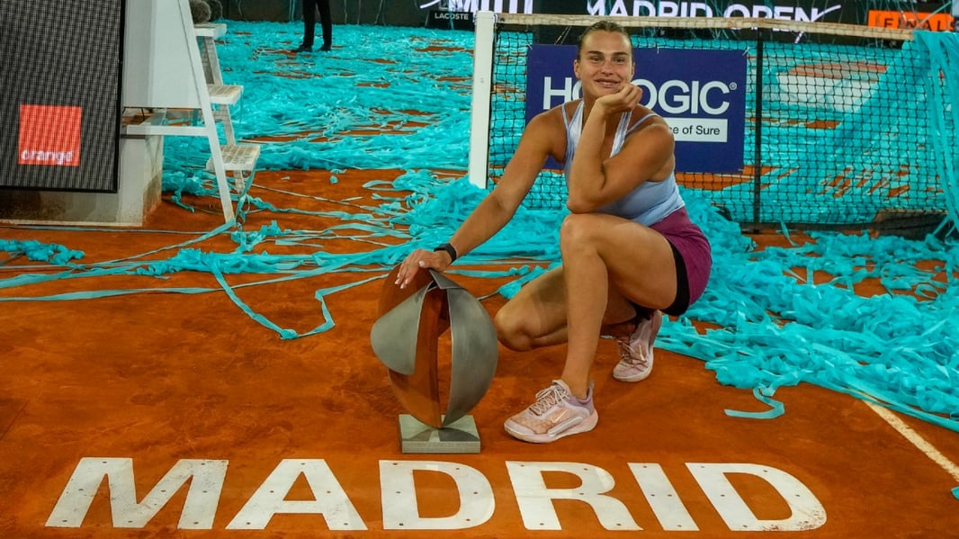 Sabalenka sait poser à la perfection avec le trophée à force de gagner désormais