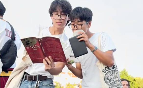 @TikToktheseattlestrange