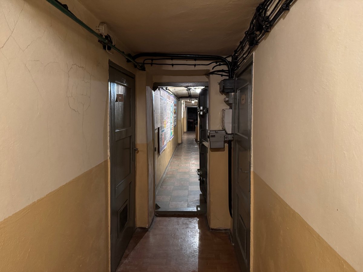 Le couloir de l'abri à Chelm ©Kilian Bigogne