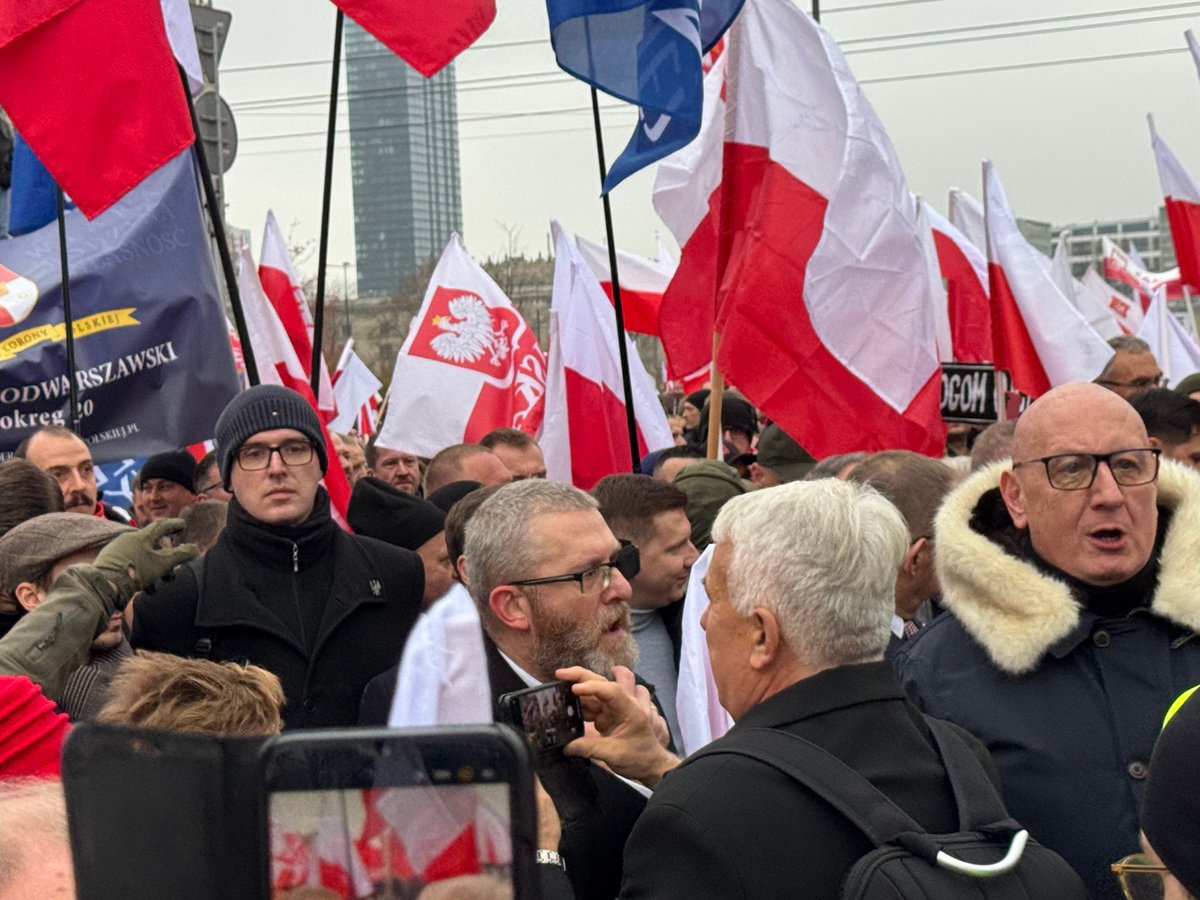 Grzegorz Braun lors de la marche de l'indépendance ©Kilian Bigogne