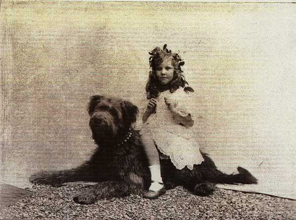 Marguerite Di Pietro, vers 1900. Crédits : Patrimoine Lanvin.