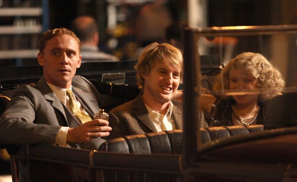 Owen Wilson en virée avec Zelda et Francis Scott Fitzgerald dans Midnight in Paris de Woody Allen