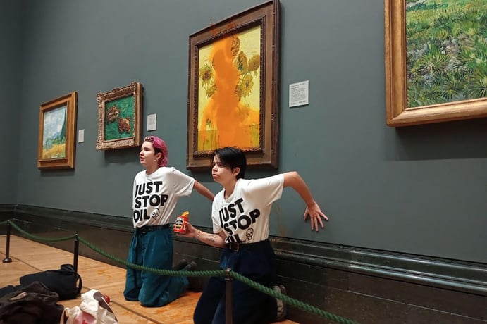 Une action du collectif Just Stop Oil à Londres, dans la National Gallery au mois d'octobre 2022