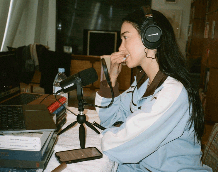 CREDITS : @dualipa / X