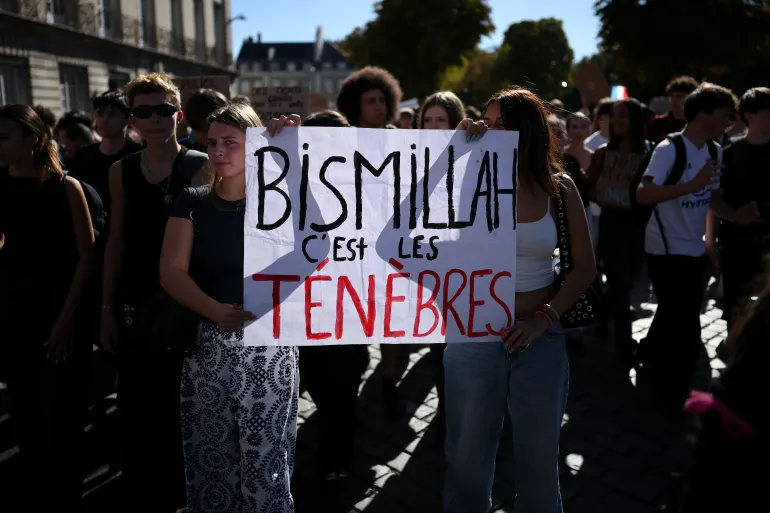 Stephane Mahe/Reuters