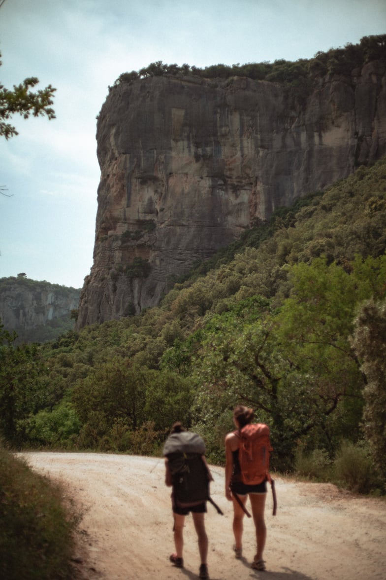 N’oubliez pas de nous suivre, de partager l’épisode et de nous mettre plein d’étoiles pour donner de l’envol à Vent Debout. Nolwen B et Clothilde S. Photo par Sylvain Paley