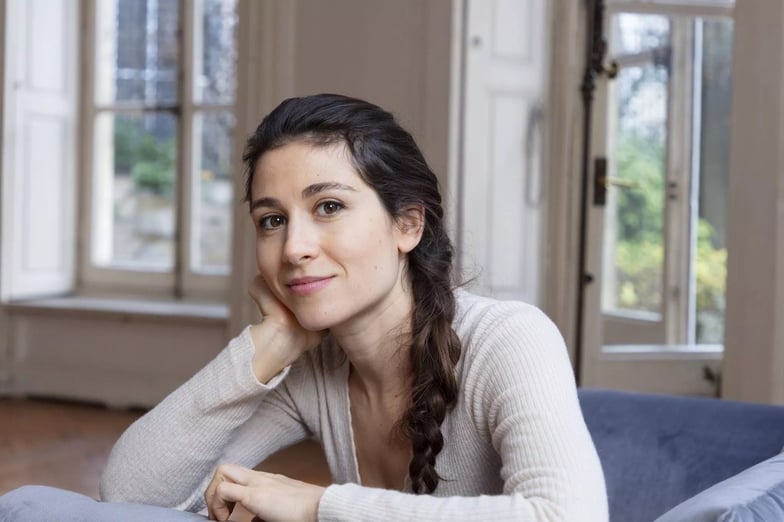 Amina Damerdji ©Francesca Mantovani pour Gallimard