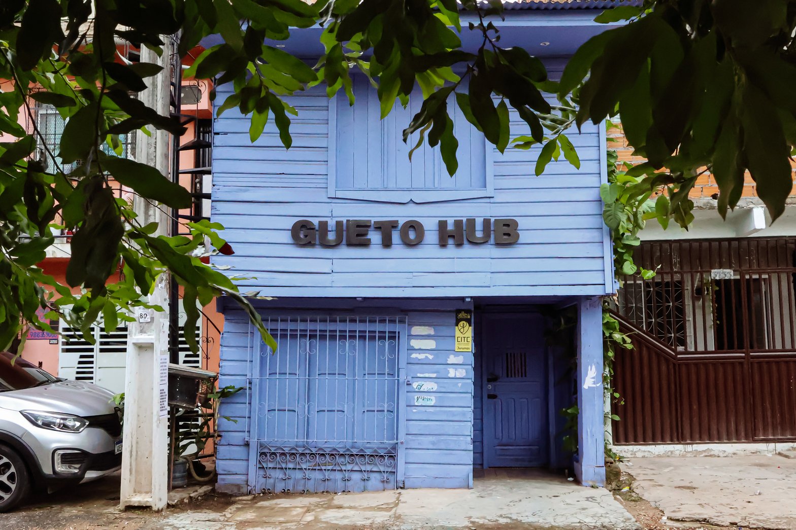 Bibliothèque, galerie d’art, centre de formation et coworking : le Gueto Hub est devenu une institution © Dany Neves pour Station Amazonie