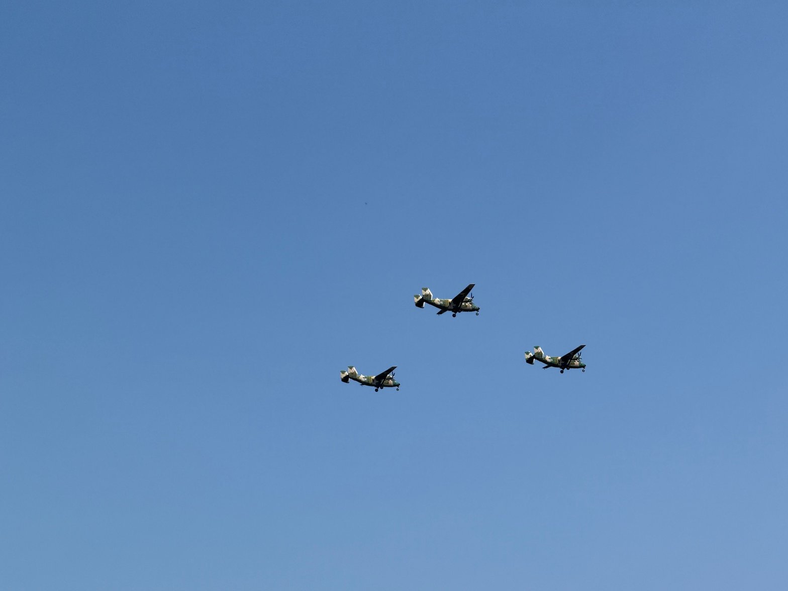 Parade de l'armée de l'air lors du défilé militaire du 15 août ©Kilian Bigogne