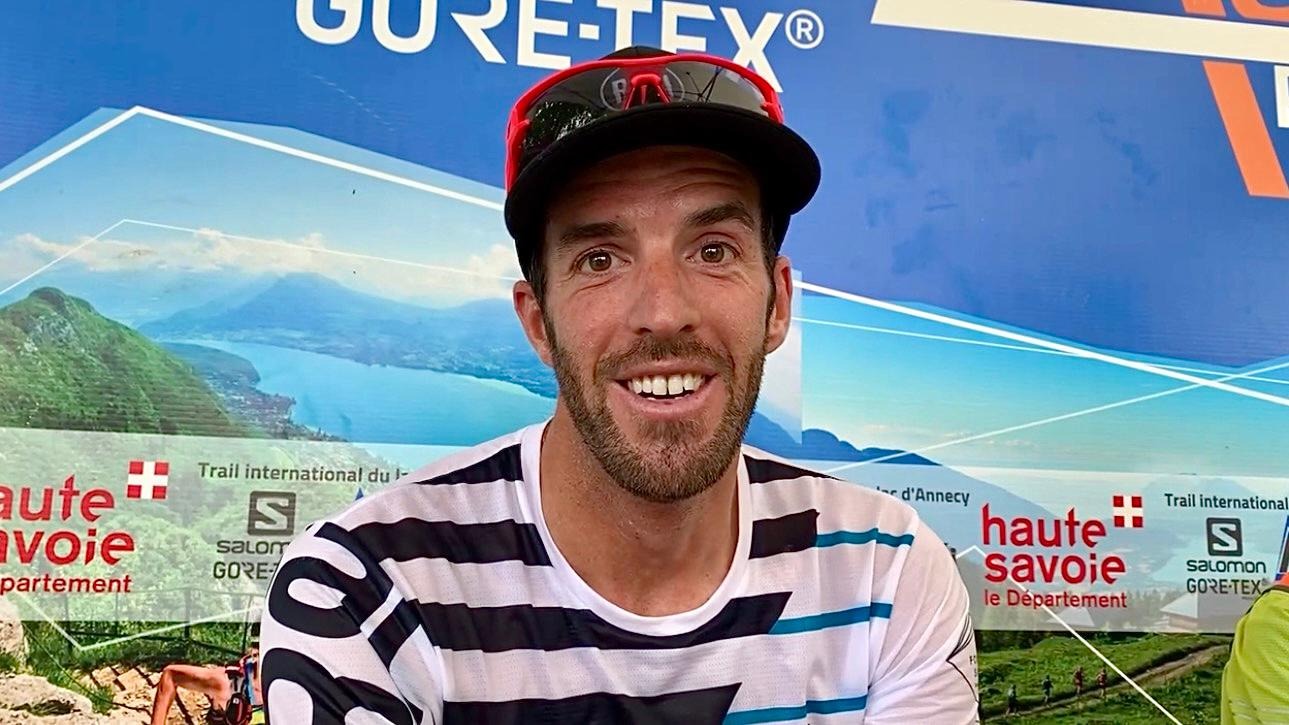 Michel Lanne après sa victoire sur la MaXi-Race. © Nicolas Fréret / Distances+