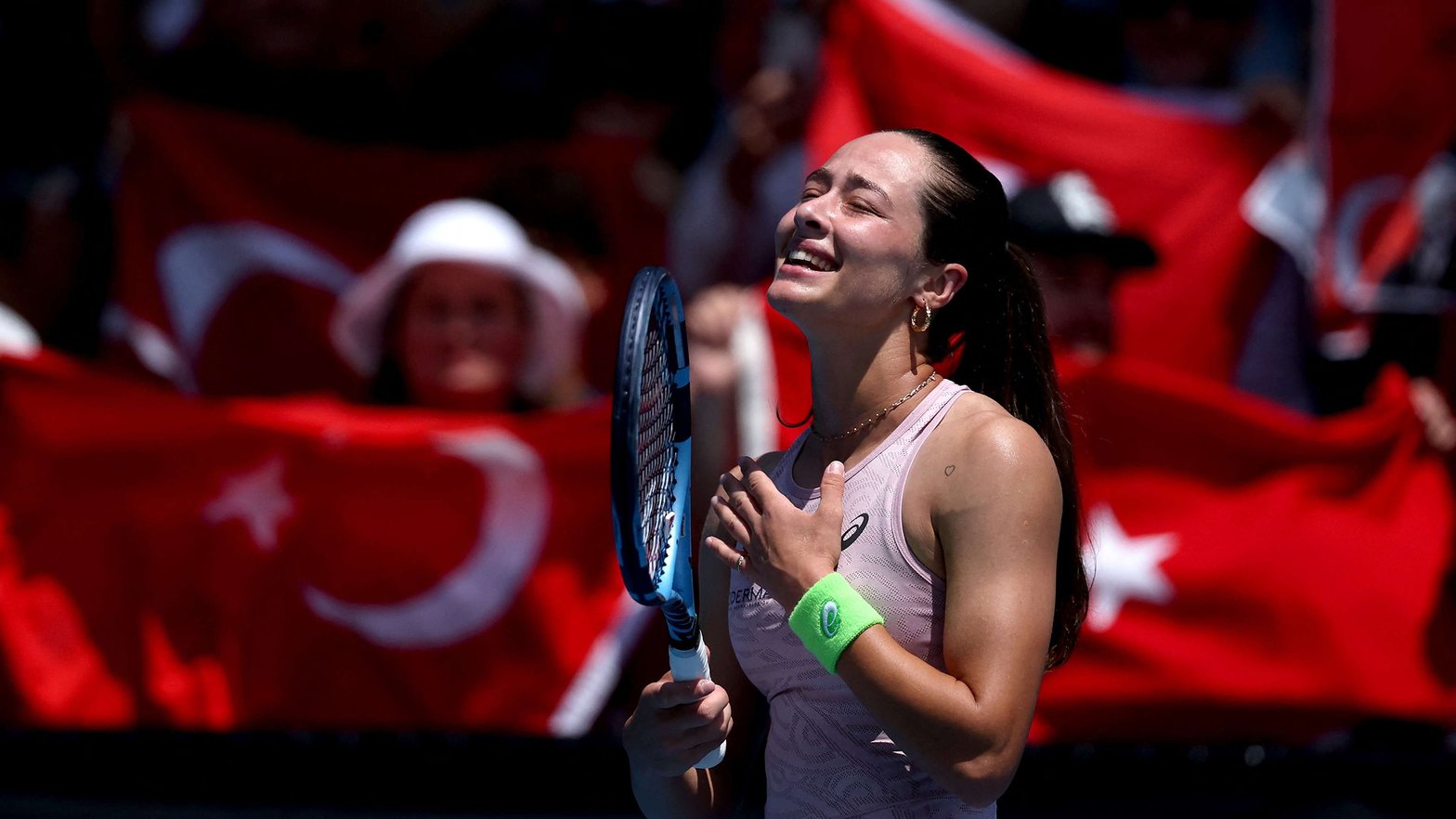 Zeynep Sonmez Messieurs Dames. Et c'est pas fini ©AFP