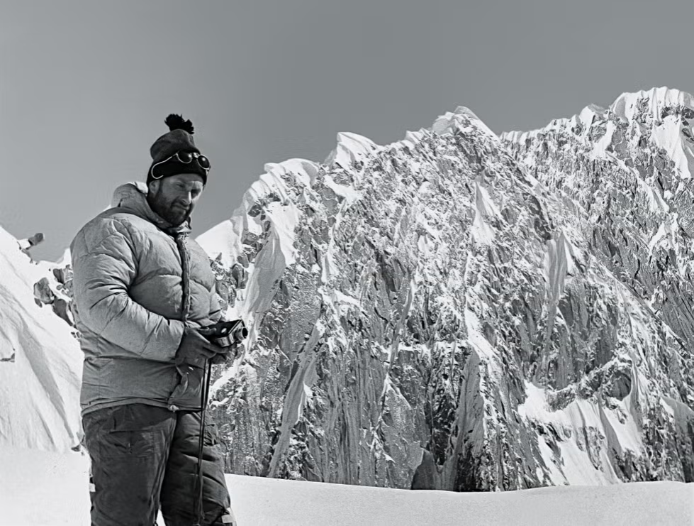 Lionel Terray en Alaska, 1964. Crédits : Moncler