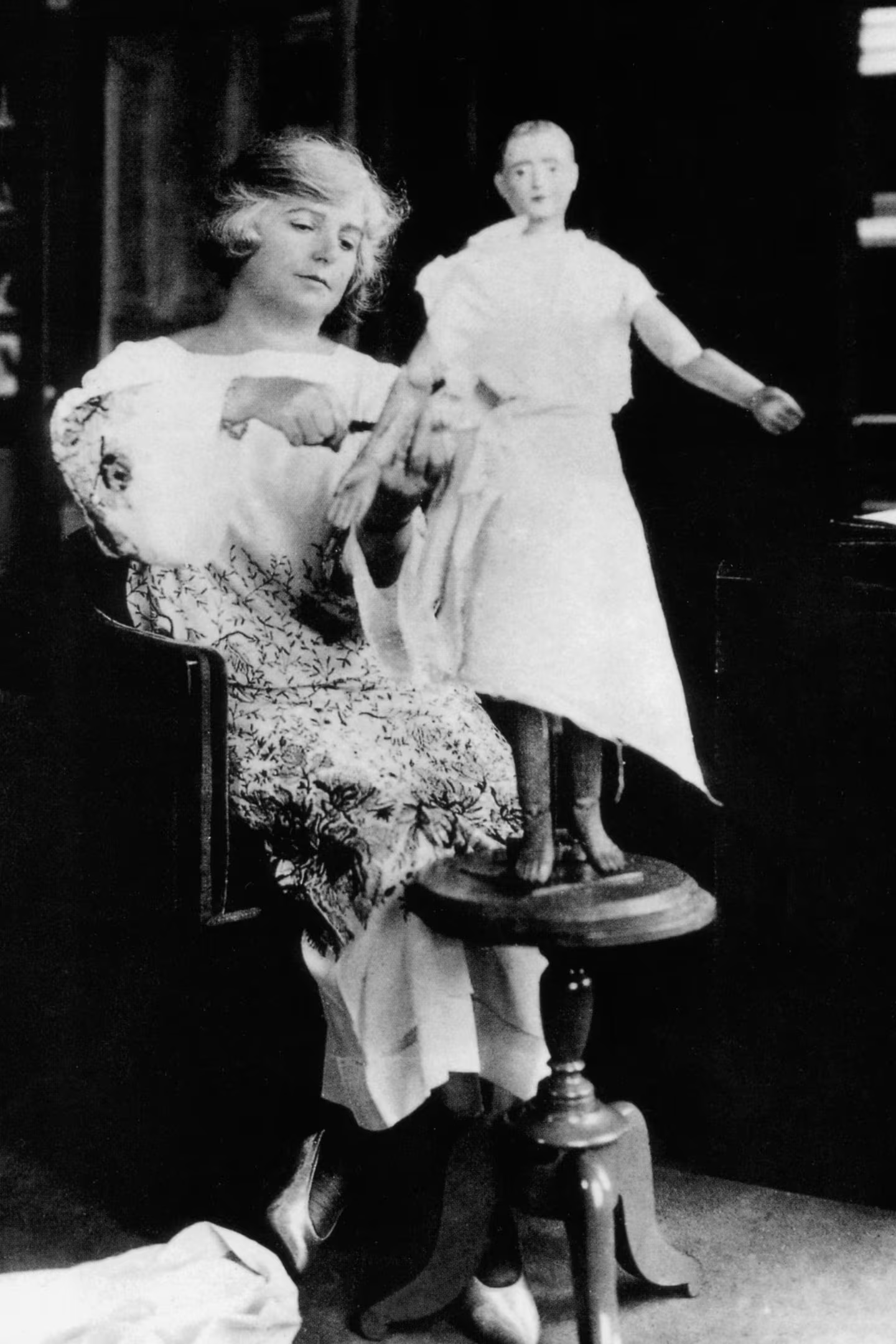 Madeleine Vionnet dans son atelier en 1930. Crédits : Getty.